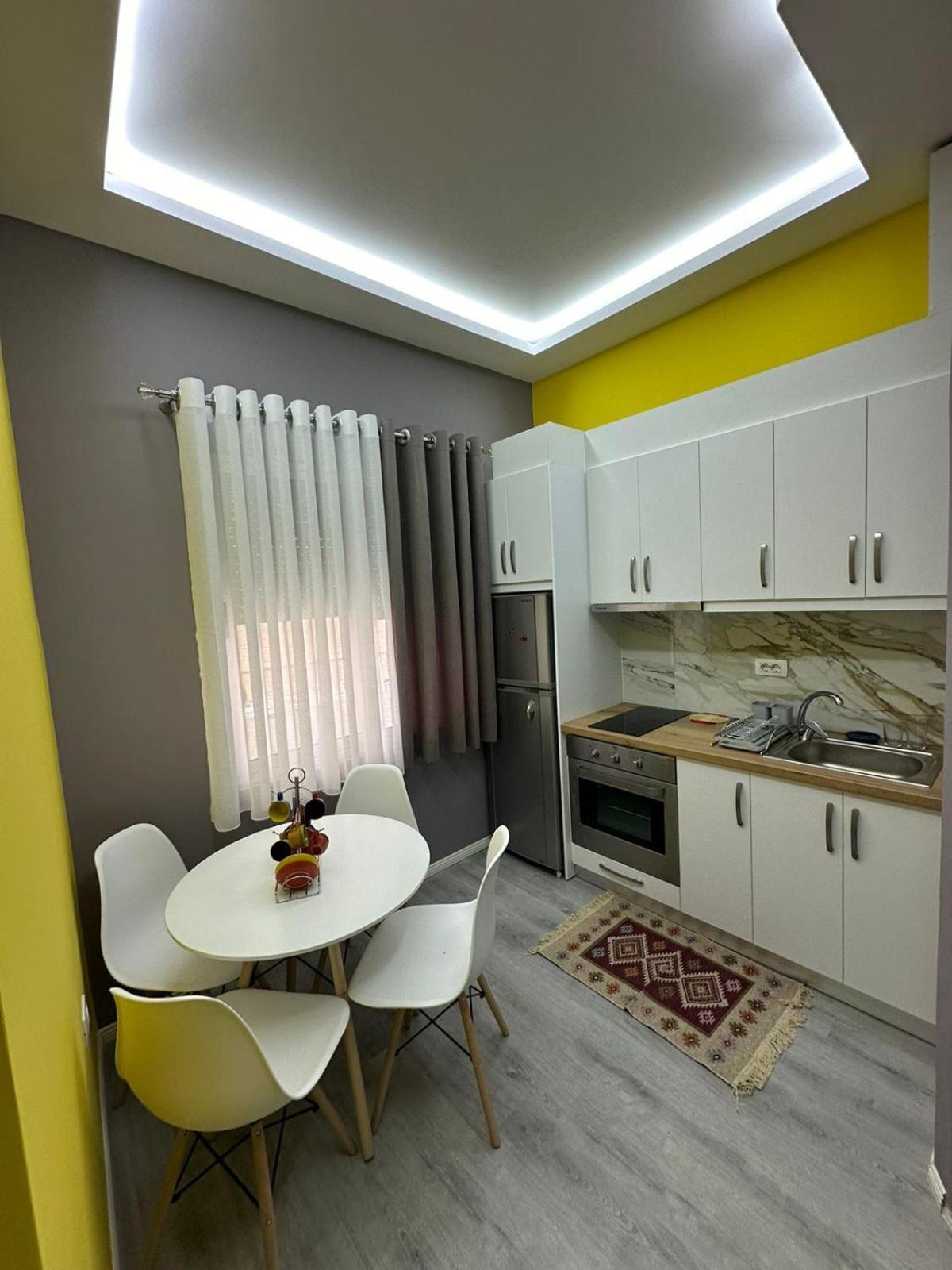 Algen Room'S Berat Exterior photo